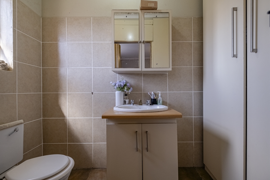 3 Bedroom Property for Sale in Overbaakens Eastern Cape